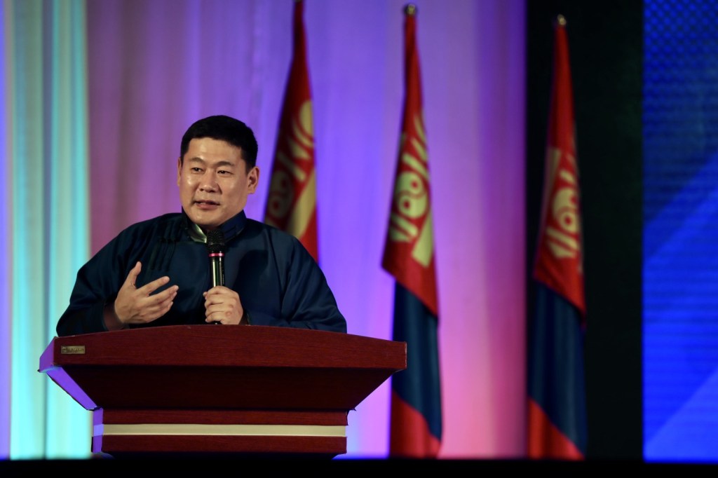 Ерөнхий сайд Л.Оюун-Эрдэнийн энэ өвлийн А, Б&nbsp;төлөвлөгөө