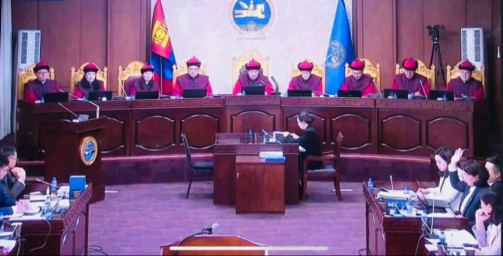 Г.Занданшатарыг огцруулсан УИХ-ын тогтоол Үндсэн хууль зөрчсөн гэж&nbsp;дүгнэлээ