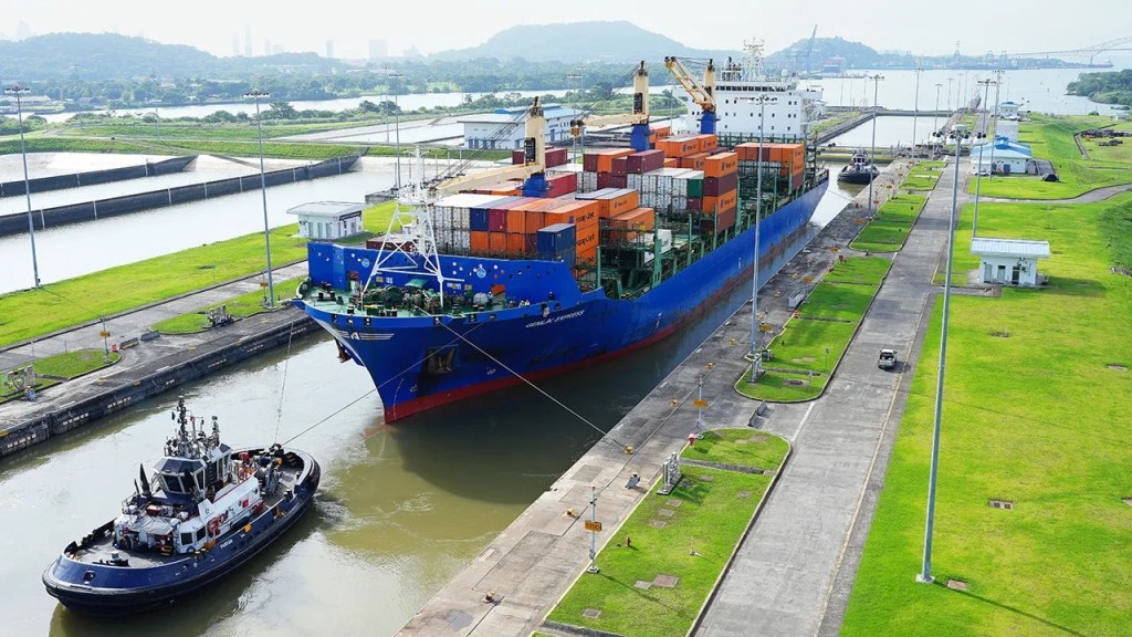 Панамын сувгийн төлөөх АНУ-Хятадын тэмцэл үргэлжилж&nbsp;байна